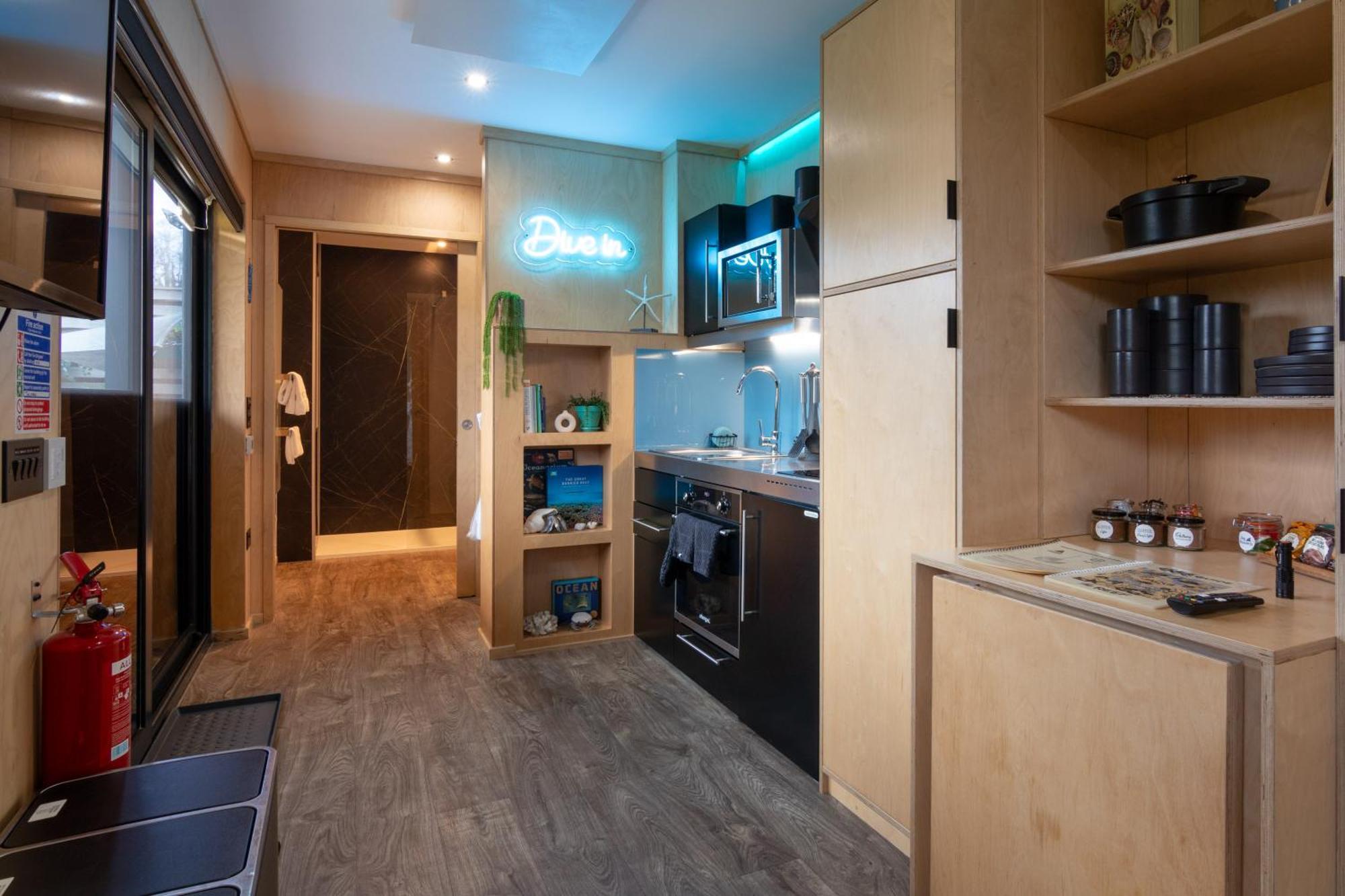 The Reef - Unique Hot Tub Cabin In Millport Bagian luar foto